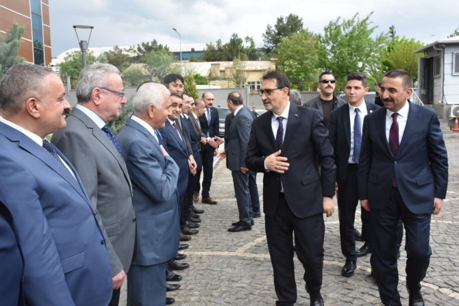 Enerji Ve Tabii Kaynaklar Bakanı Dönmez Siirt’te