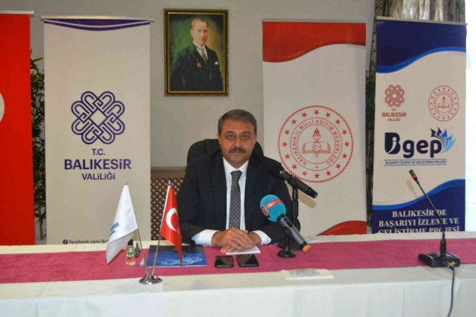 (Emrah Bu Haberi̇ Kısaltalım.) Vali Şıldak, “Ayvalık’ta Fen Lisesi Fikrini Destekliyorum”