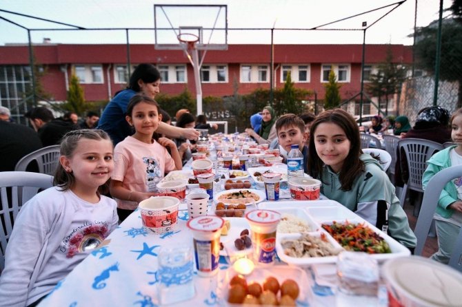 Başkan Ertuğrul Çetin: ‘‘Komşuluk Bu Toprakların En Sağlam Mayası’’