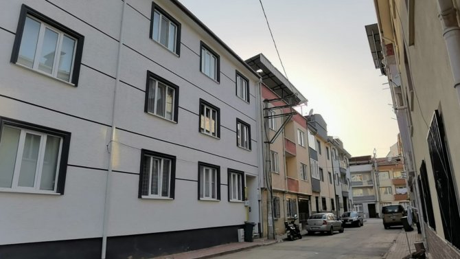 Çamaşır Asarken Asansör Boşluğuna Düşen Kadın Ölümden Döndü