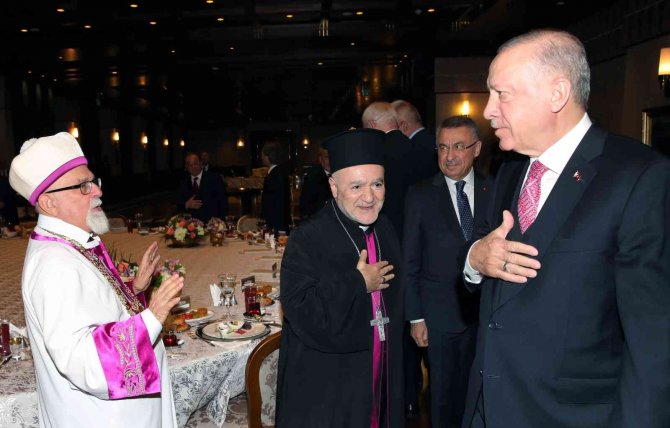 Cumhurbaşkanı Erdoğan Dini Azınlık Temsilcileri İle İftar Yaptı