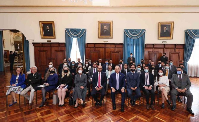 Dışişleri Bakanı Çavuşoğlu, Ekvador Dışişleri Bakanlığı Diplomasi Akademisine Hitap Etti