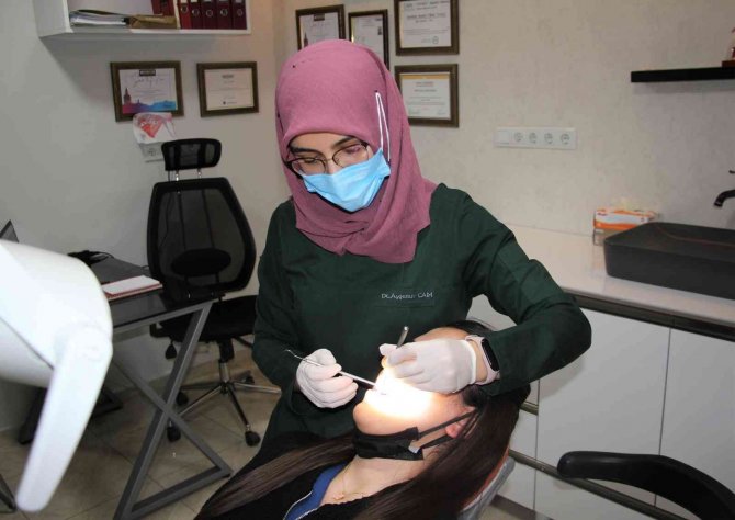 Diş Hekimi Ayşenur Çam: "Ramazan Ayında Da Dişler Günde İki Kez Fırçalanmalı”
