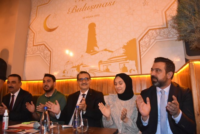 Bakan Dönmez, Siirt’te Gençlerle Buluştu