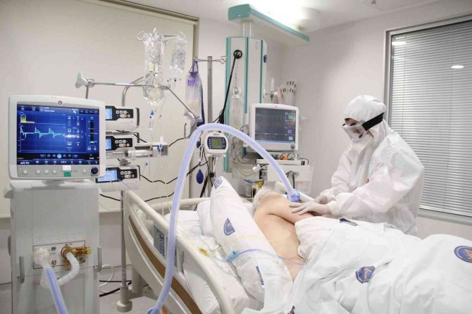 Antalya’da Covid -19 Yoğun Bakım Ve Servislerinde Yüzde 95’lik Düşüş