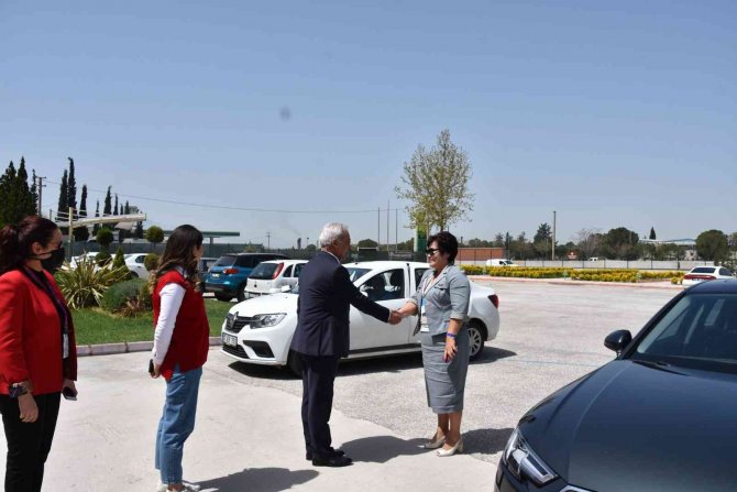 Dostek Koleji, Kazakistan’dan Gelen Ziyaretçilerini Ağırladı