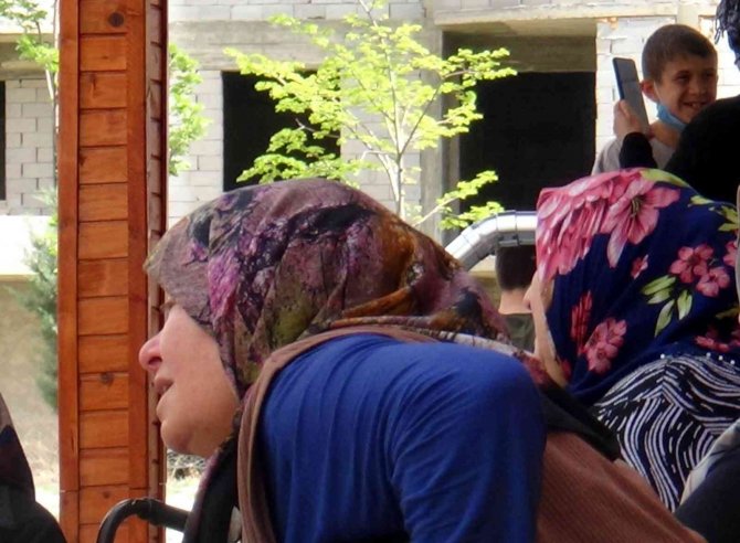İ̇nşaata Çıkan Şahsın Annesi Ağıt Yaktı