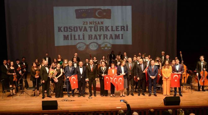Kosova Türkleri Milli Bayramı Rumeli Ezgileri Konseri İle Kutlandı