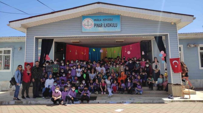 Köyceğiz’de Köy Çocukları Tiyatro İle Buluştu