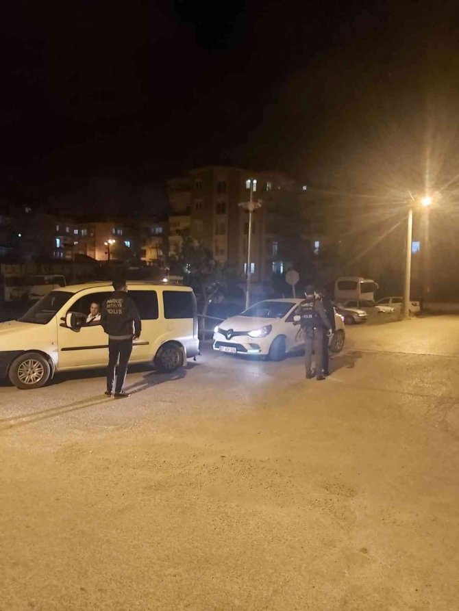 Manavgat’ta Bayram Öncesi ‘Narkotik’ Uygulaması: 10 Gözaltı