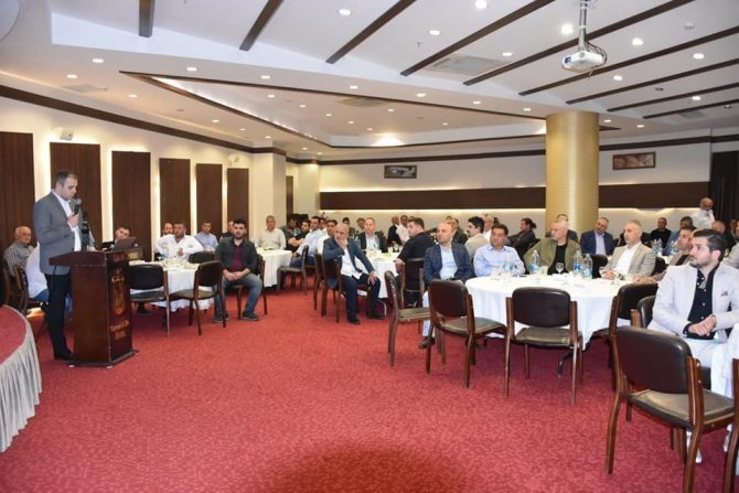 Salihli’de Üzüm Değerlendirme Toplantısı Yapıldı