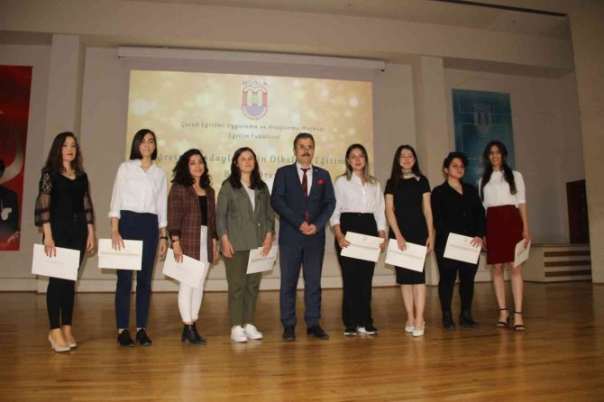 Öğretmen Adayları ‘Diksiyon Eğitimi’ Sertifikalarını Aldı