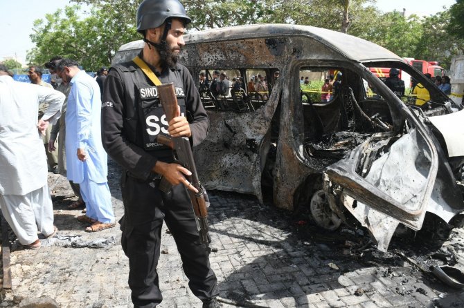 Pakistan’da Minibüste Patlama: 4 Ölü, 3 Yaralı