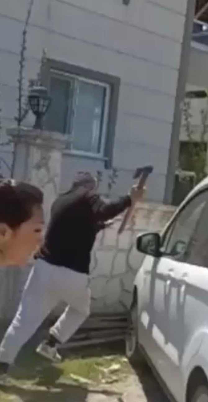 Polis Komşusuna Baltayla İşte Böyle Saldırdı