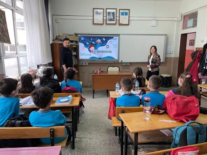 Öğrencilerin Hayallerindeki Hikayeler Yazıya Dönüşüyor