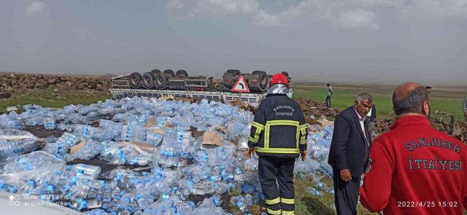 Siverek’te Su Yüklü Tır İle Otomobil Çarpıştı: 2 Yaralı