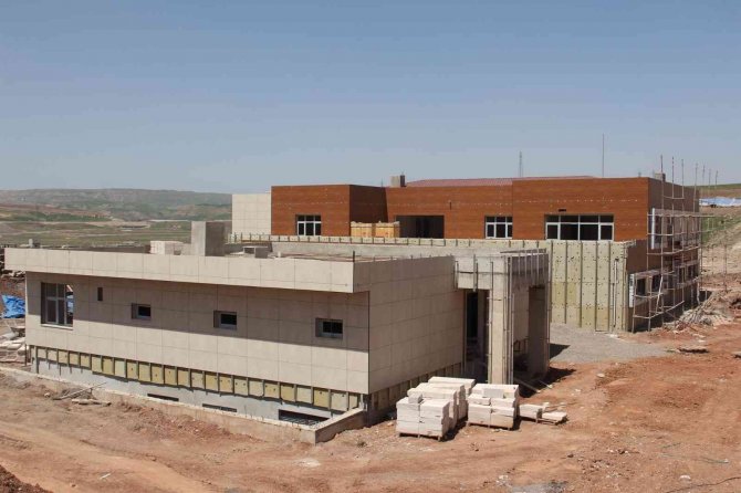 Siirt Üniversitesi Rektörü Şındak, Devam Eden Çalışmaları İnceledi