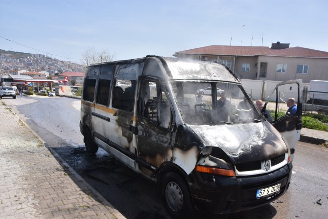 Sinop’ta Okul Servisi Yangını