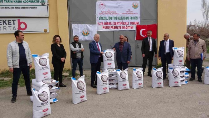 Van’da 15 Ton Kuru Fasulye Tohumu Dağıtıldı