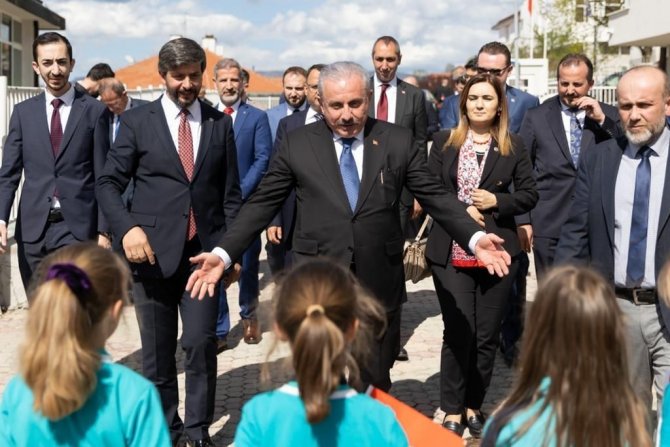Tbmm Başkanı Şentop Uluslararası Saraybosna Üniversitesi’ni Ziyaret Etti