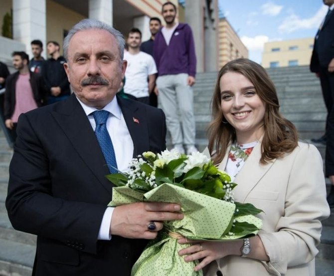 Tbmm Başkanı Şentop Uluslararası Saraybosna Üniversitesi’ni Ziyaret Etti