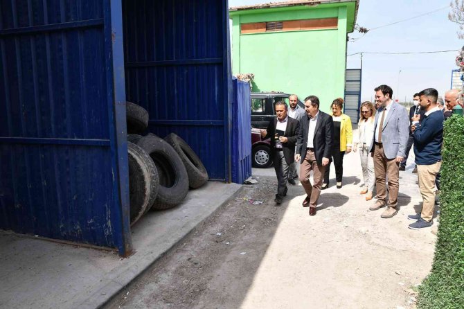 Tepebaşı’nda Atık Toplama Başarıyla Sürüyor