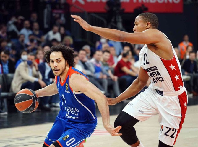 Thy Euroleague: Anadolu Efes: 77 - Olimpia Milano: 65