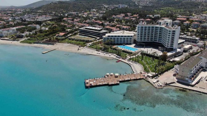 Çeşme Otellerinde Bayram Hareketliliği