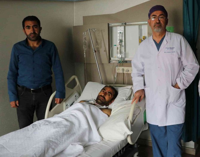 Kasığından Yaralanan Genç, 15 Ünite Kanla Hayata Tutundu