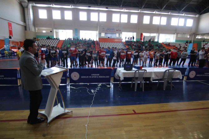 55 İ̇lden 850 Sporcunun Katıldığı Güreş Müsabakaları Başladı