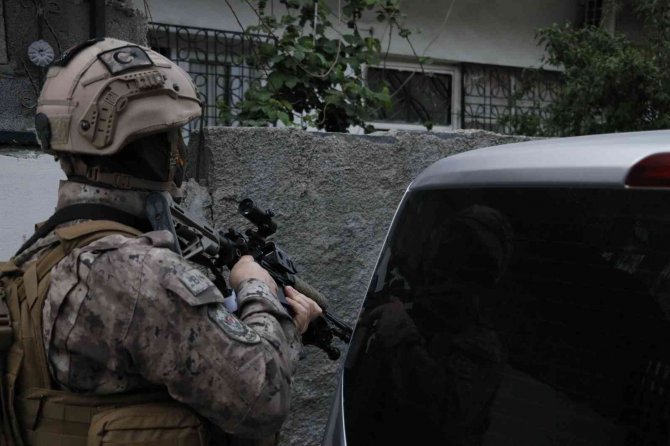 Adana’da Terör Örgütü Deaş’a Şafak Operasyonu