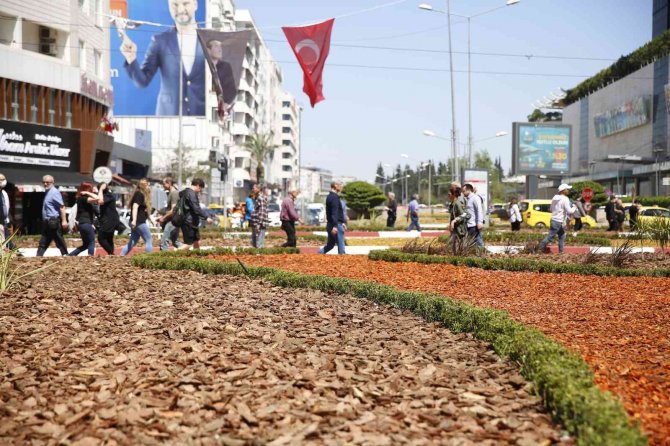 Büyükşehirden Su Tasarruflu Peyzaj Çalışması