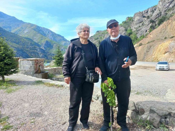 Çoruh Nehrinde 11 Yıl Önce Kaybolan Oğullarının Yasını Tutuyorlar