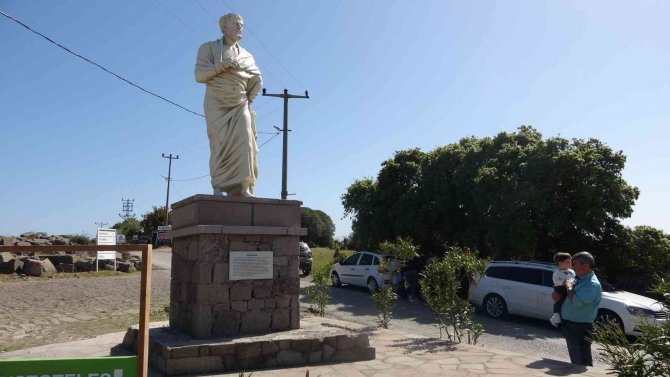 Assos’taki Aristo Heykeli Yenilendi