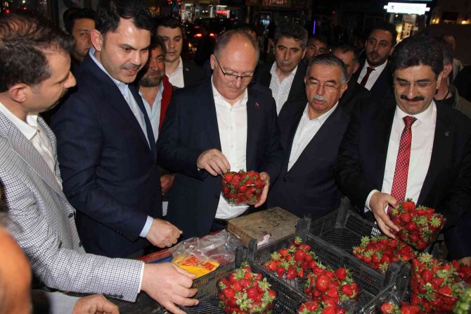 Bakan Kurum, Mhp Standını Ziyaret Etti