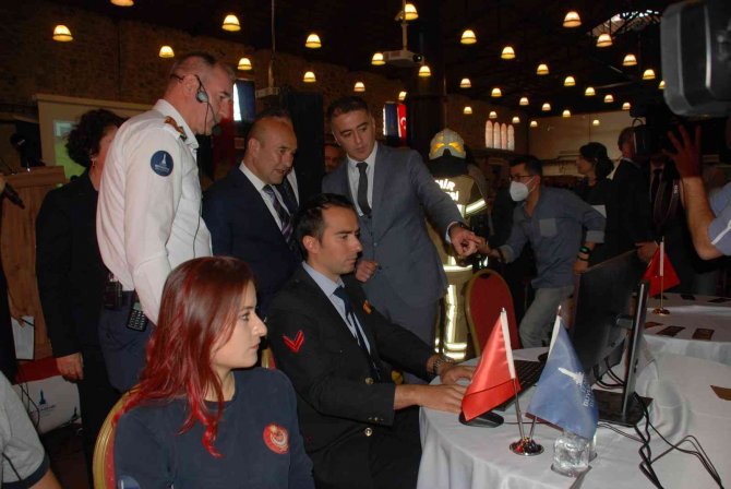 İ̇zmir’deki Orman Yangınlarına 1 Dakikada Uyarı: “Akıllı İ̇hbar Sistemi”