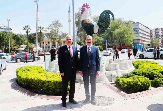 Ticaret Bakanı Muş’tan Denizli Horozu Hatırası