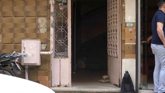 Merdivenlerden Düşen Yaşlı Kadın Hayatını Kaybetti