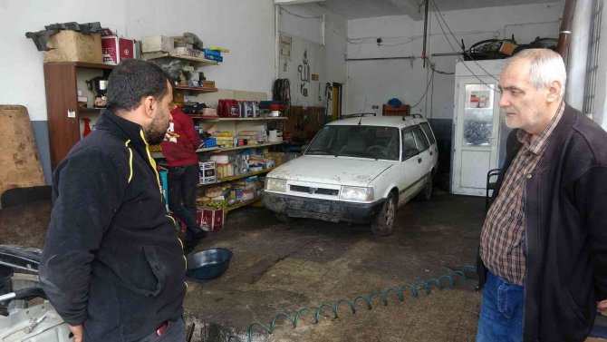 Güvenlik Kameralarına Yakalanmayan Otomobil Fareleri, Çamura Saplandı