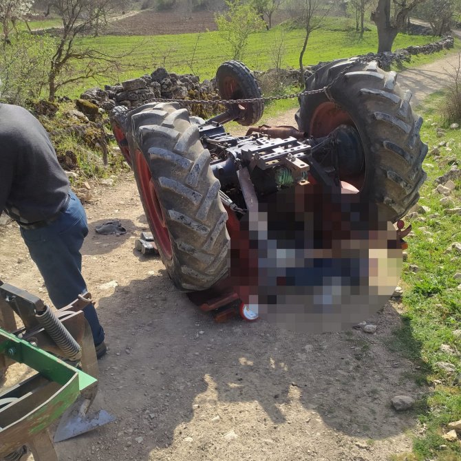 Bursa’da Traktör Devrildi: 1 Ölü, 1 Yaralı