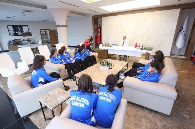 Potanın Yıldızlarına Başkan Sandıkçı’dan Kutlama