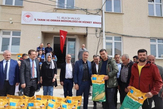 Çiftçiye 4 Ton Danelik Mısır Tohumu Dağıtıldı