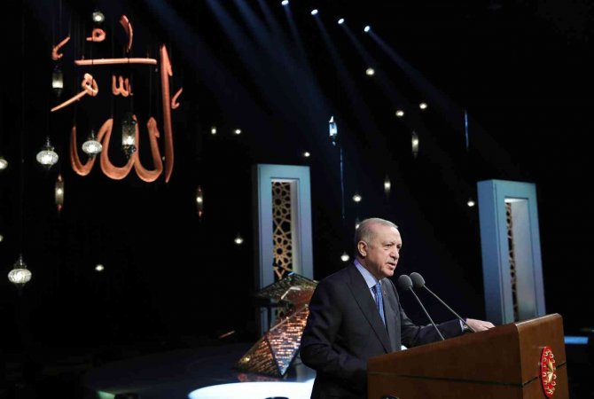 Cumhurbaşkanı Erdoğan: “Ayasofya-i Kebir Camii’ni Aslına Rücu Ettirerek Milletimiz Üzerinde Oynanan Kirli Oyunu Tümüyle Bozduk”