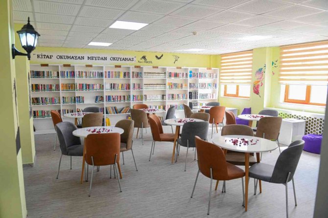 Van’da ‘Kütüphane Ve Edebiyat Sokağı’ Açılışı