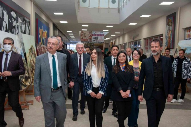 Eğitim Fakültesi Resim- İ̇ş Eğitimi Anabilim Dalından 2020 Mezunları Resim Sergisi