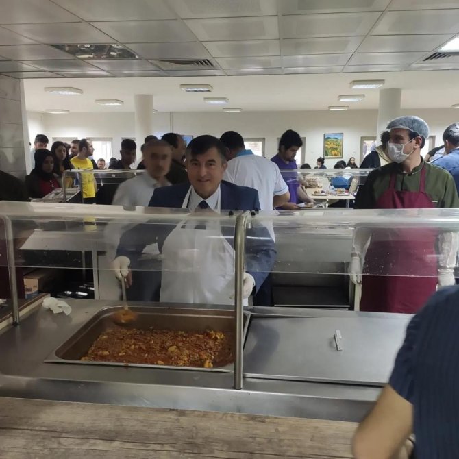 Fü Kadın Kolları Öğrencilerle İftarda Bulundu