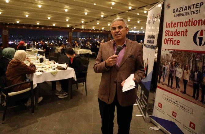 Rektör Özaydın: "Dünyanın İyi İnsanlara İhtiyacı Var"