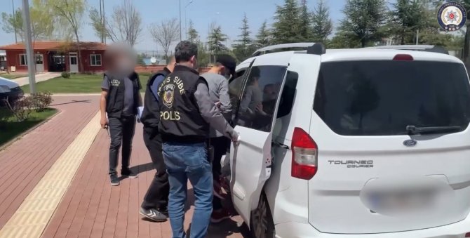Isparta’da Bir Evden Yarım Milyon Liralık Hırsızlık Yapan 3 Kişi Tutuklandı