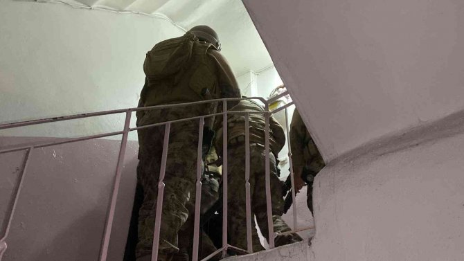 İ̇stanbul’da Uyuşturucu Tacirlerine Yönelik Eş Zamanlı Operasyon