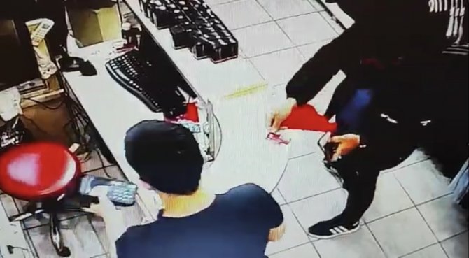 İ̇stanbul’da Tabanca Çalan Hırsız Satın Aldığı Kırmızı Şapkadan Yakalandı